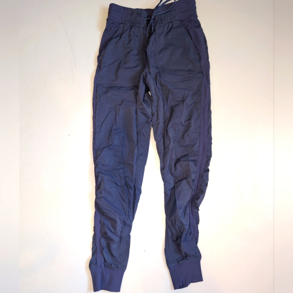 Navy Lululemon dance studio jogger size 6